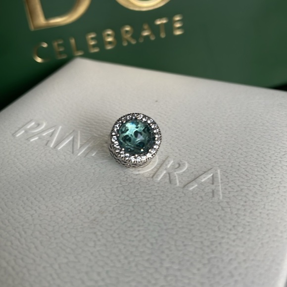 Pandora Radiant Hearts Glacier Blue - Picture 8 of 8